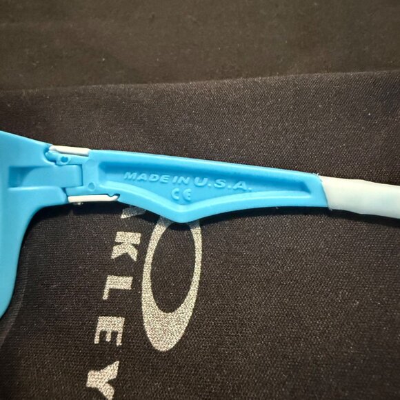 Oakley Jupiter Mens Sunglasses Black Lenses - Picture 8 of 8